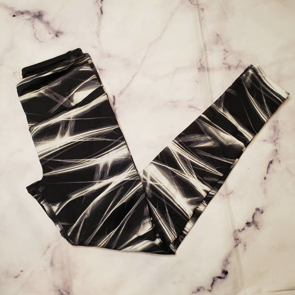 VICTORIA'S SPORT black & white athletic leggings S